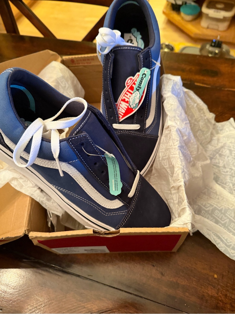 Vans Men’s Navy and White Old Skool Sneakers